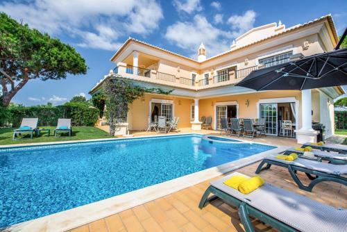Vale Do Lobo Villa Sleeps 8 Pool Air Con Wifi