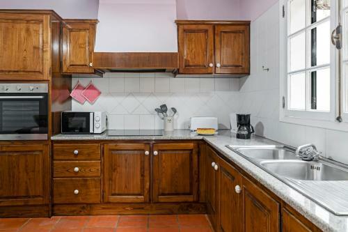 Casas Do Lan�o By Travel To Madeira