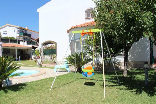 Sesimbra Stylish Villa By Homing
