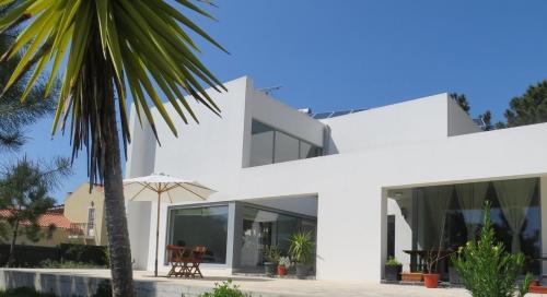 Sesimbra Villa Sleeps 8 Pool Air Con Wifi