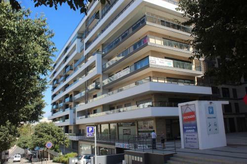 Apartamento T1 Rocha Prime / 1� Linha