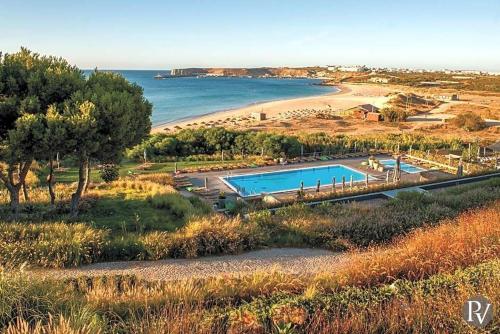 Sagres Villa Sleeps 2 Pool Air Con Wifi