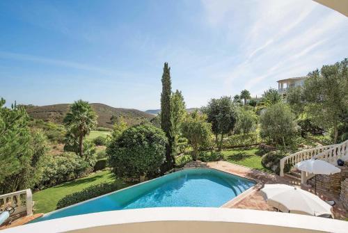 Salema Villa Sleeps 8 Air Con Wifi