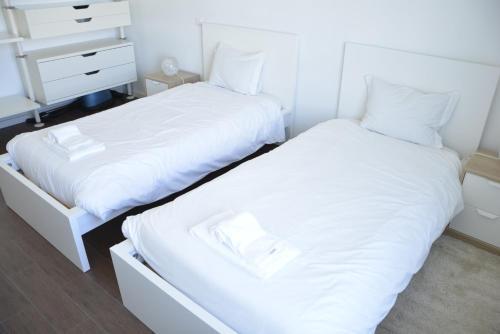 Two Bedroom Apartment By The Sea