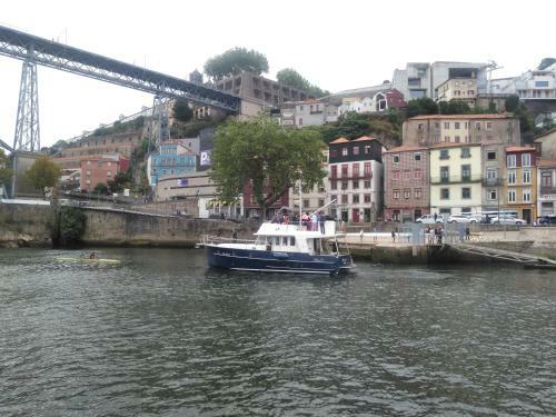 Bed & Breakfast Porto Yacht - Douro Charter