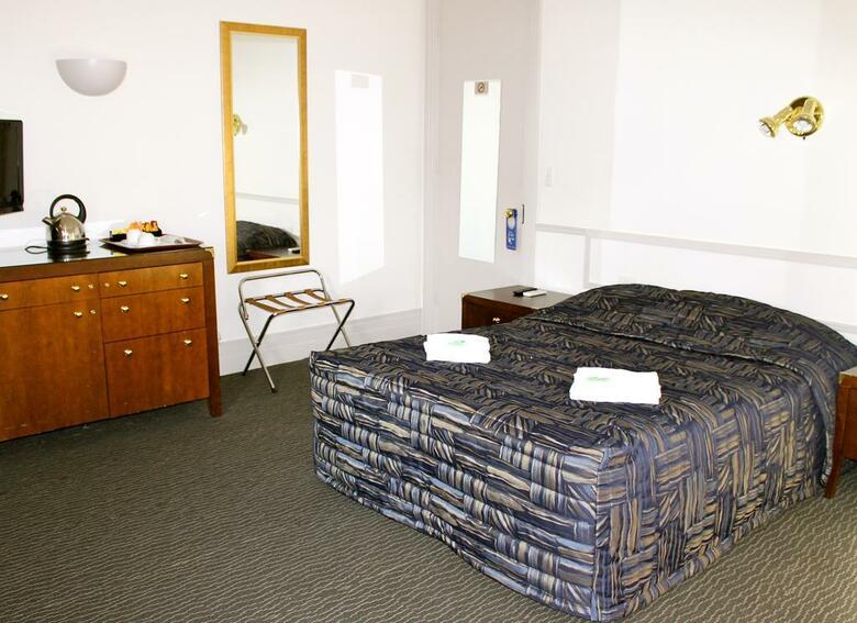 Royal Exhibition Hotel