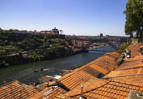 Hostal Royal Suites Riverview By Homing