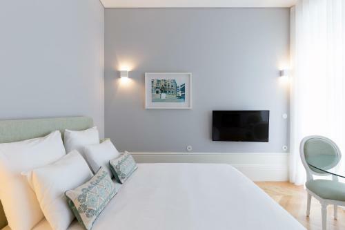Hostal Villa Mouzinho Apartments & Suites
