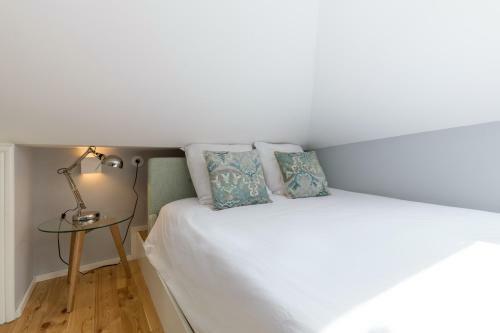 Hostal Villa Mouzinho Apartments & Suites