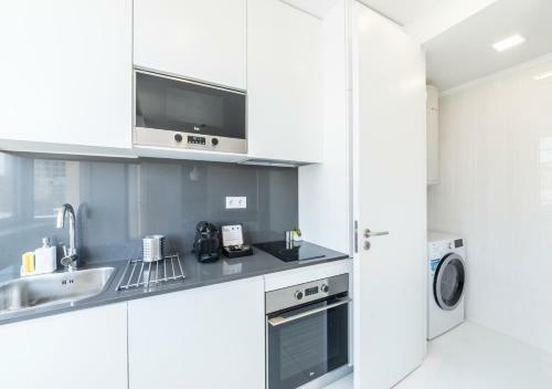 Bo - Julio Dinis * Apartments
