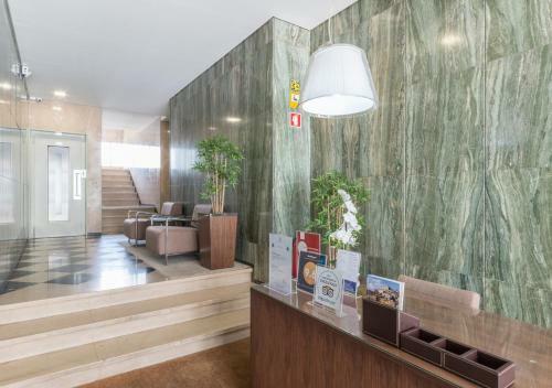 Bo - Julio Dinis * Apartments