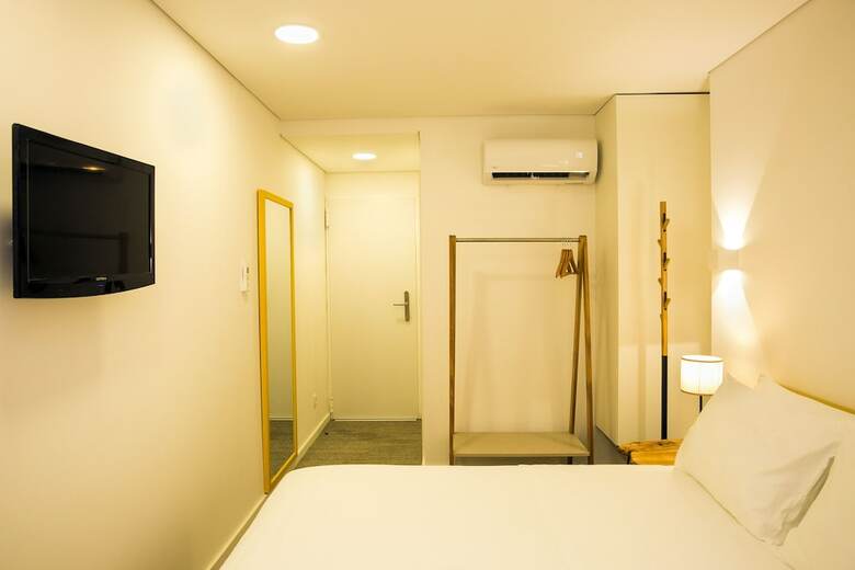 Hostal Bo - �lvares Cabral Guesthouse