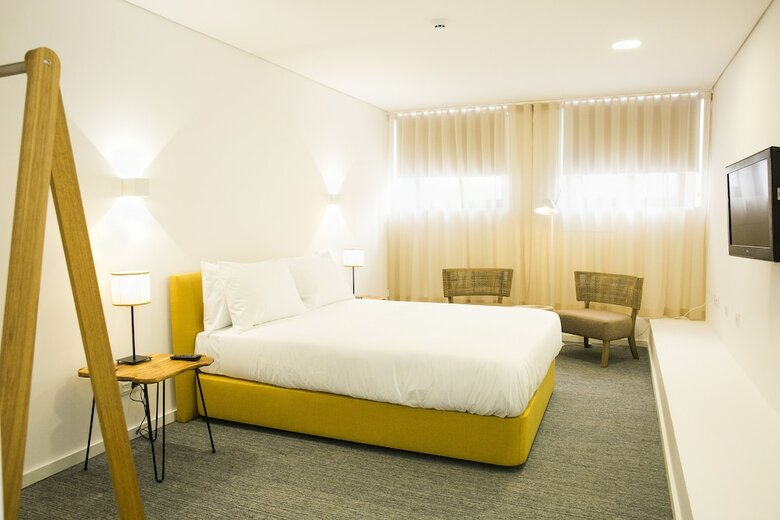 Hostal Bo - �lvares Cabral Guesthouse