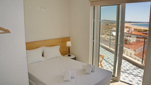 Topcity Hostel & Suites