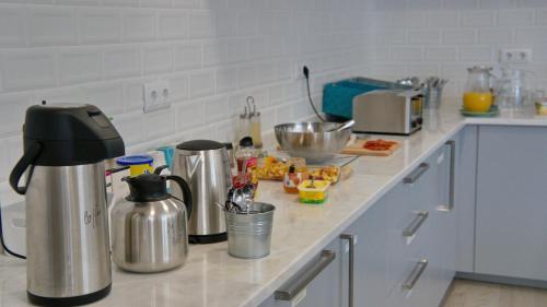 Topcity Hostel & Suites