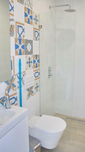 Topcity Hostel & Suites