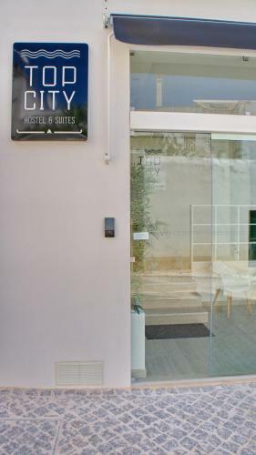 Topcity Hostel & Suites