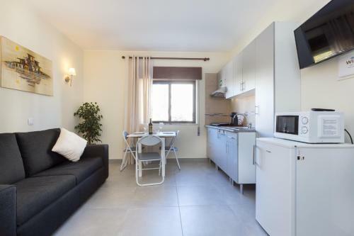 Carol's Beco Apartments By Seewest