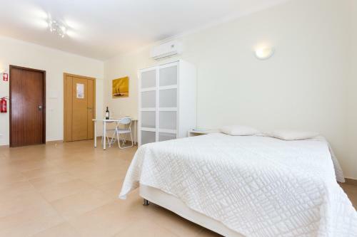 Carol's Beco Apartments By Seewest