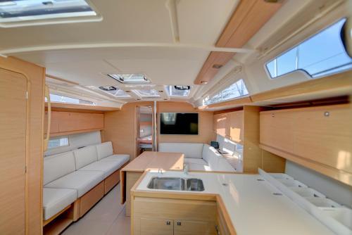 A Yacht In The City