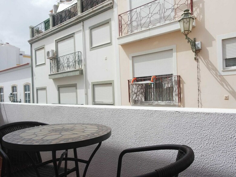 B21 - Seashell Apartm In Downtown Lagos