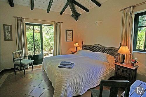 Lagos Villa Sleeps 10 Pool Air Con Wifi