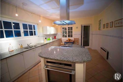 Lagos Villa Sleeps 14 Pool Air Con Wifi