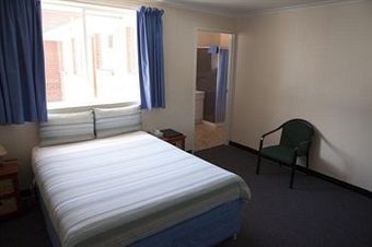 The Waratah Hotel