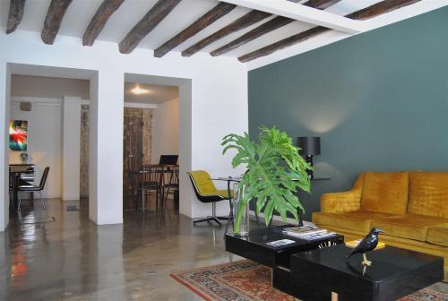 Ama Apartments