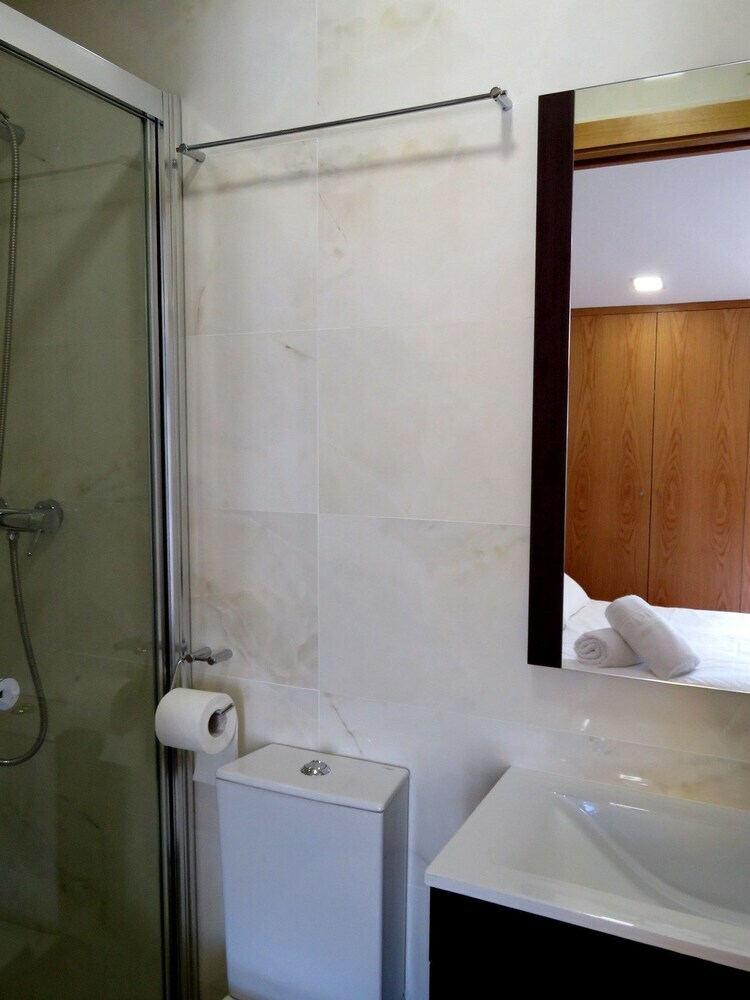 Hostal Downtown Boutique Studio E Suites