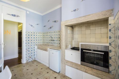 Hostal Lisbon Basilica Rooms