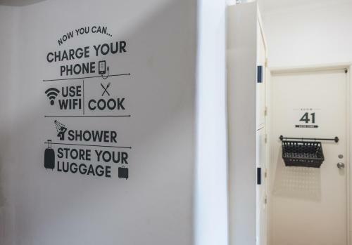 Hostal Happy Reception Marqu�s Private Rooms Hostel