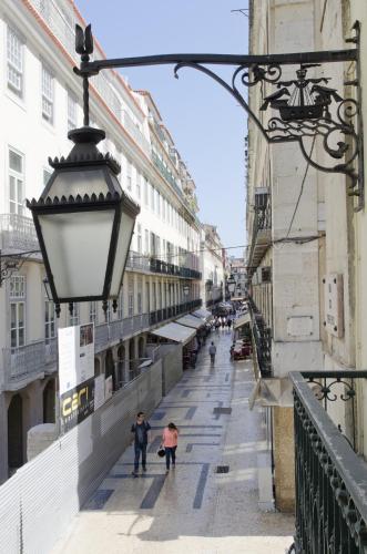 Hostal Feel Lisbon B&B