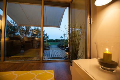 Charming Apartment With Terrace And Pool In Lisbon
