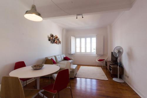 Avenida Charm Apartments