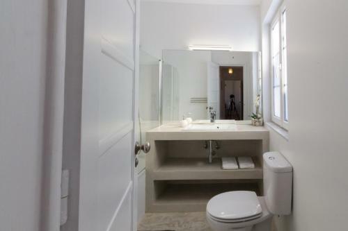 Avenida Charm Apartments