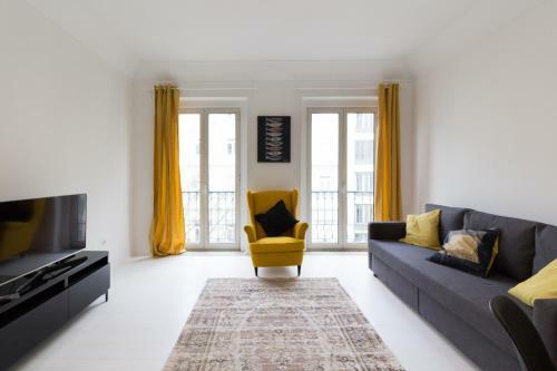 Avenida Charm Apartments