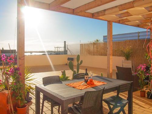 Ria Terrace Apartment