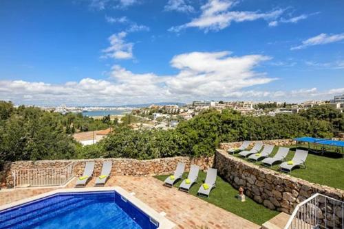 Ferragudo Villa Sleeps 10