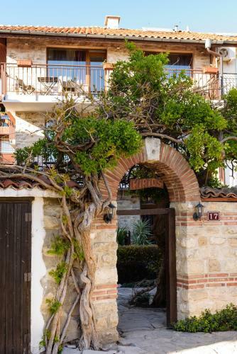 Hotel Kirios