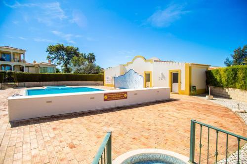 2 Bedroom Apartment On Gramacho Golf Course, Carvoeiro