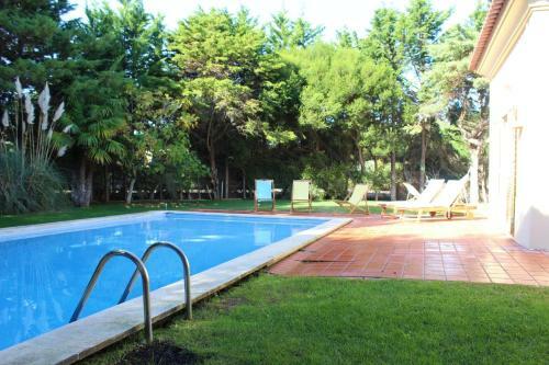 Sixteen Marinha Villa