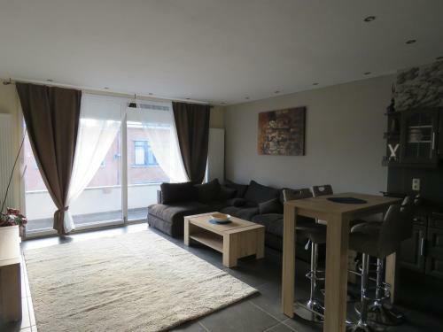 Apartment With Balcony In City Center