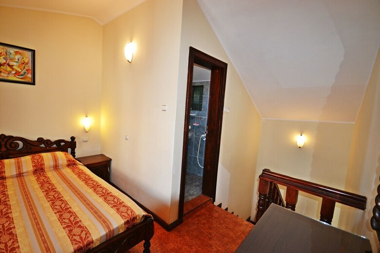 Hotel More