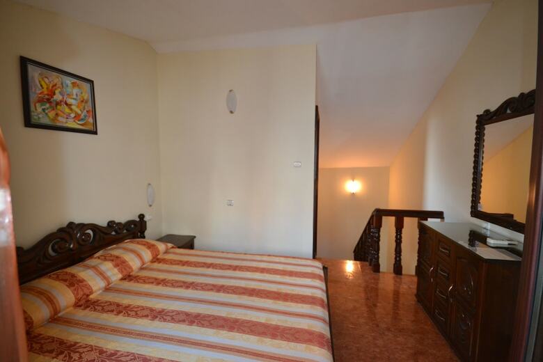 Hotel More