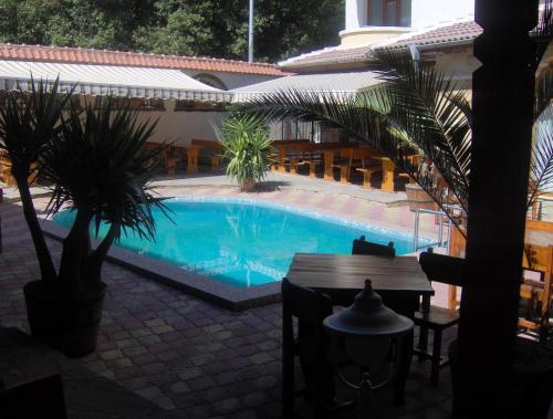 Hotel Eos