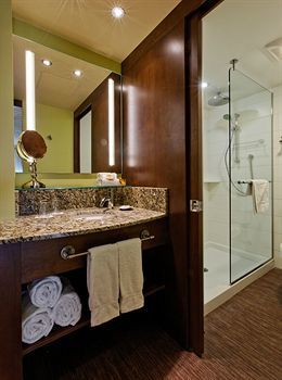 Hotel H�tel & Suites Normandin