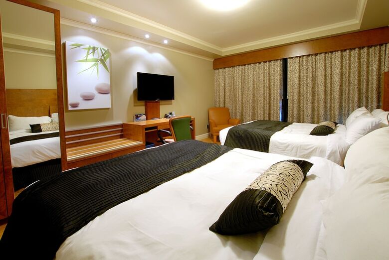 Hotel H�tel & Suites Le Dauphin