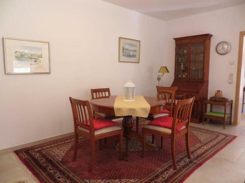 Apartamento Weisses-haus-am-kurpark-fewo-gartenblick