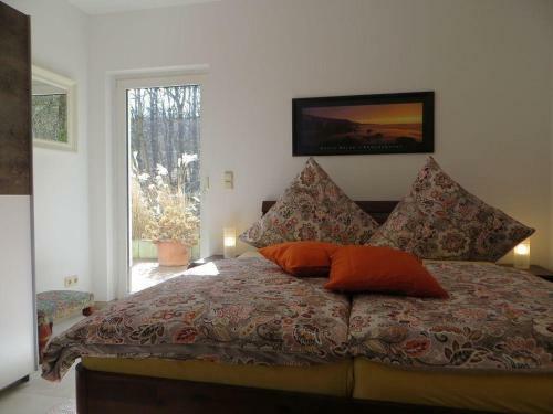 Apartamento Weisses-haus-am-kurpark-fewo-gartenblick